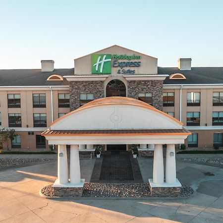Holiday Inn Express Hotel And Suites Saint Robert By Ihg Exterior photo