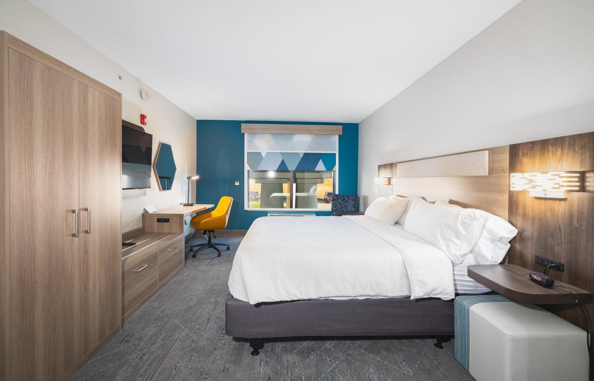 Holiday Inn Express Hotel And Suites Saint Robert By Ihg Exterior photo