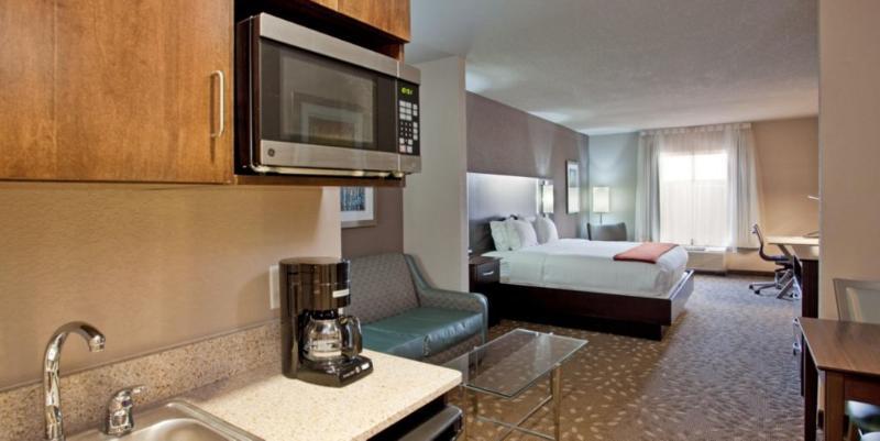 Holiday Inn Express Hotel And Suites Saint Robert By Ihg Exterior photo